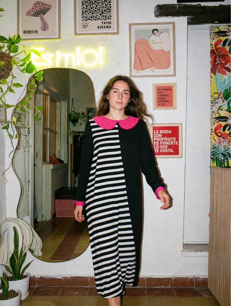Vestido negro y rayas