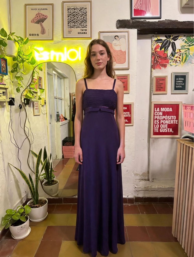 Vestido violeta largo