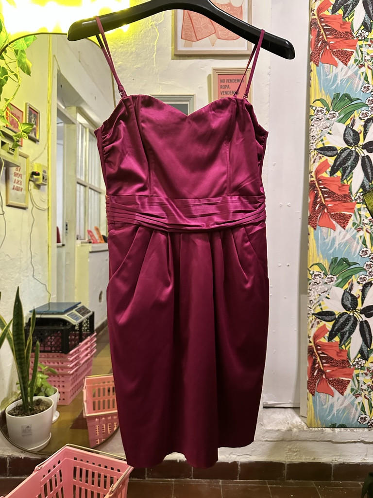 Vestido fucsia tirantes