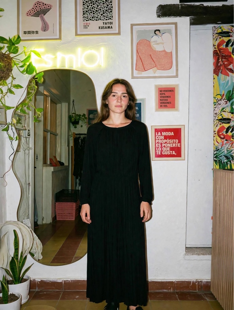 Vestido negro largo manga larga