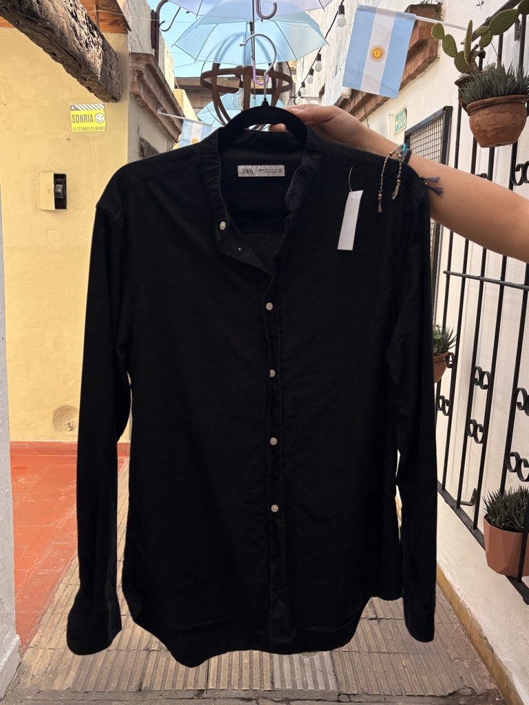 Zara camisa negra