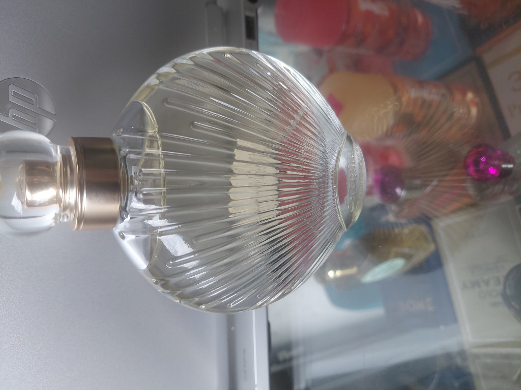 locion de dama scentia solare 100ml.