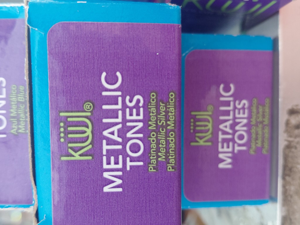 tinte kuul platinado metalico