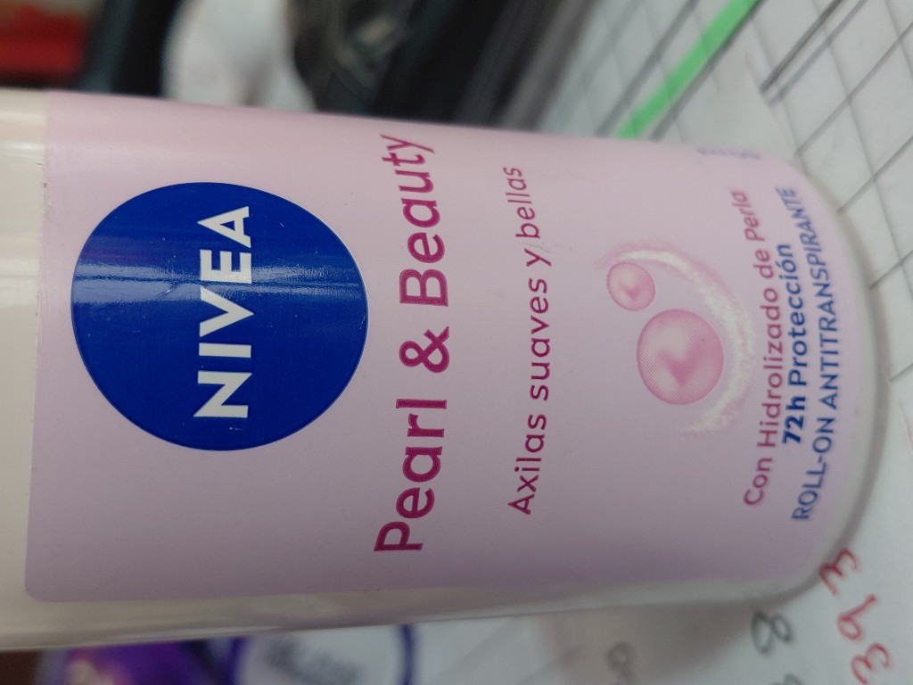 nivea rol on pearl y beauty