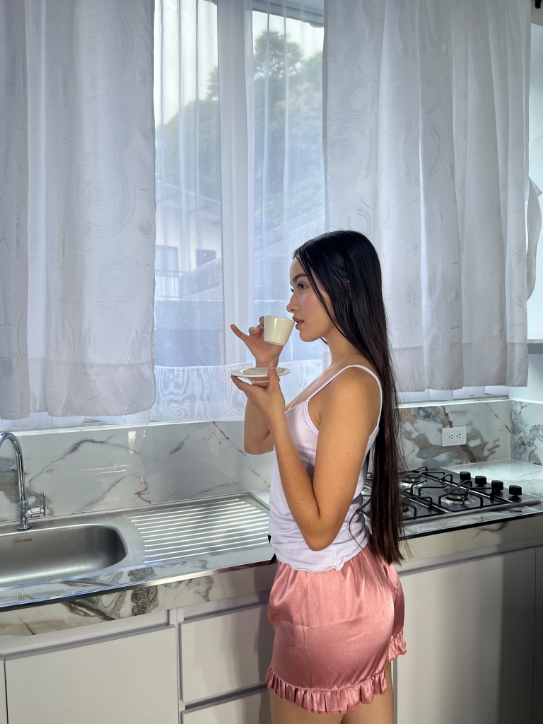 Pijama rosa satinada