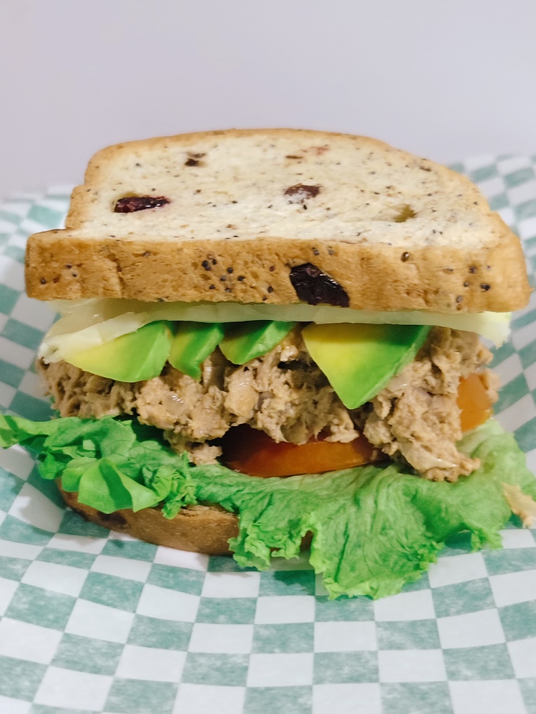 Sandwich de atún