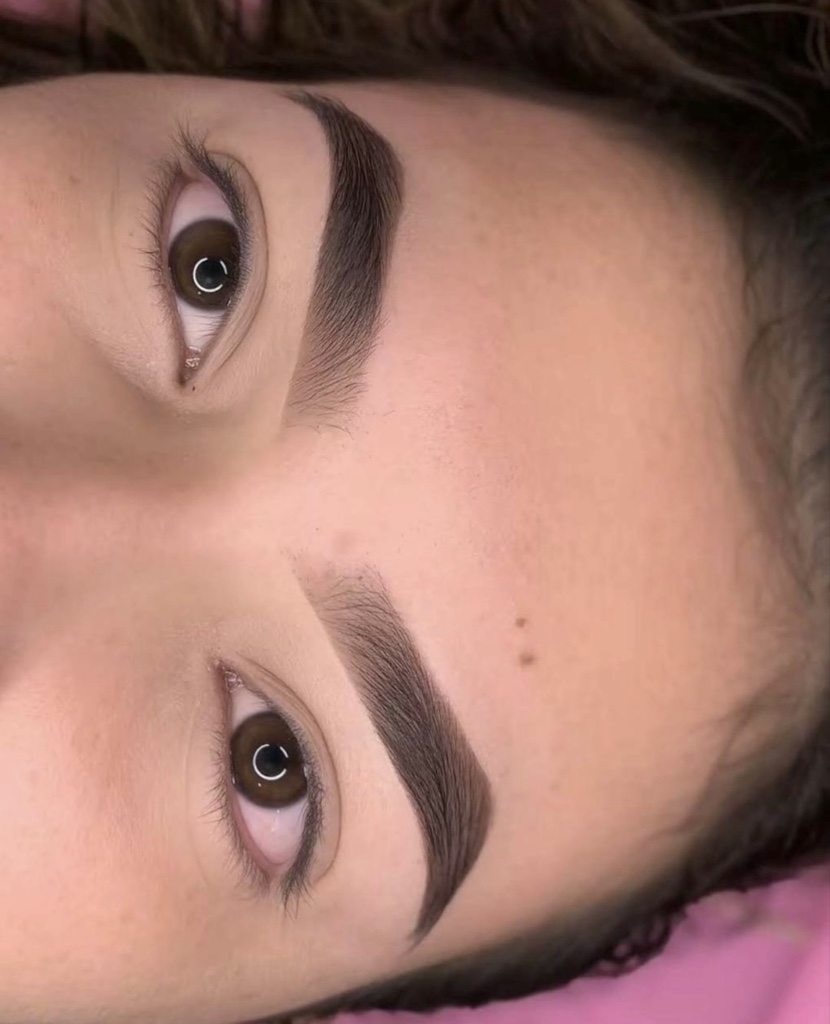 Cejas semipermanentes