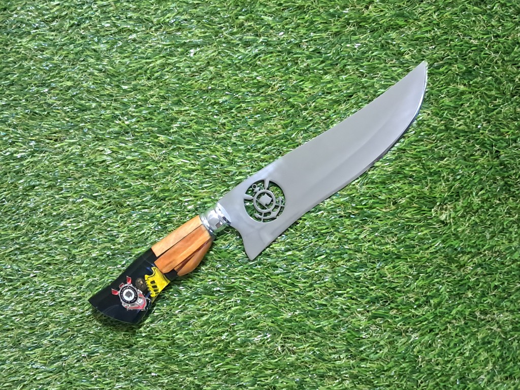 Picanheira 8" - cabo e vazado Corinthians - lâmina aço inox 3 mm