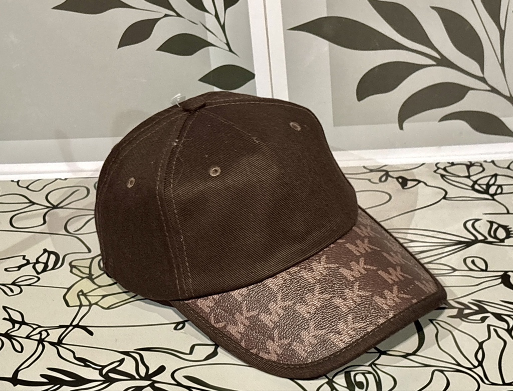 Gorra Monogramiada MK