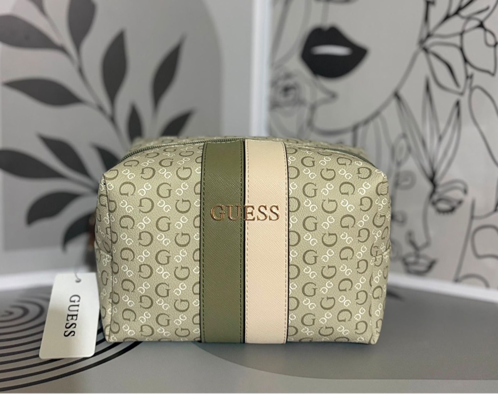 Neceser Guess verde Monogramiada