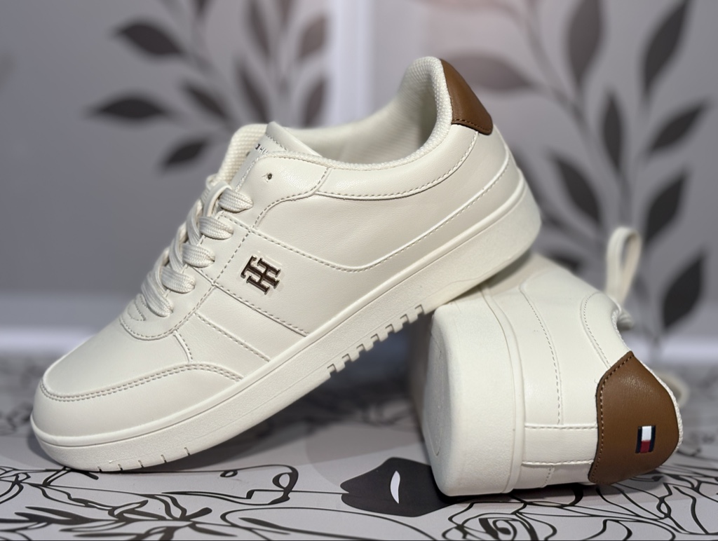 Zapatillas TH beige talla 8.5