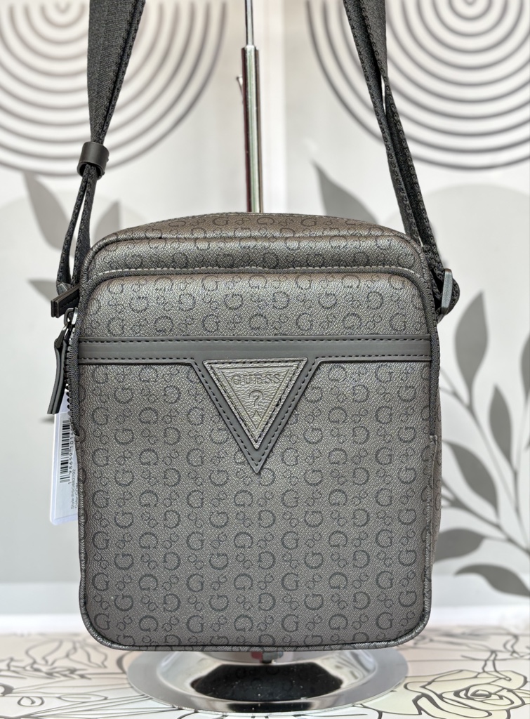 Morral Guess negro Monogramiado