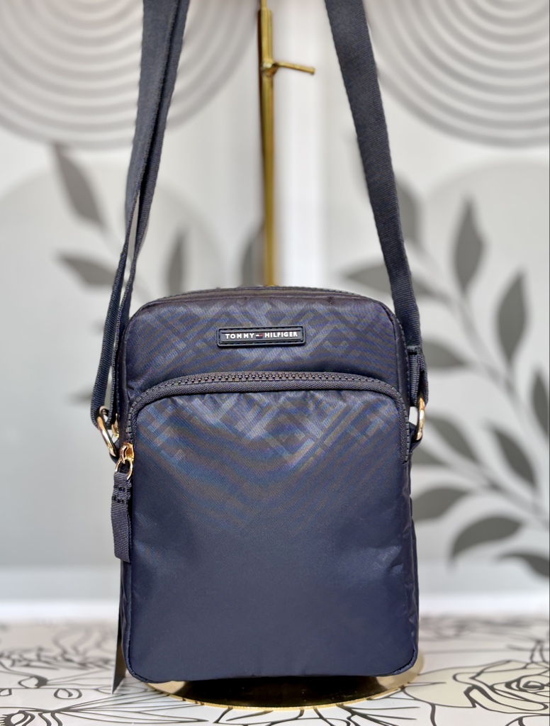 Morral TH azul noche  en tela mojada