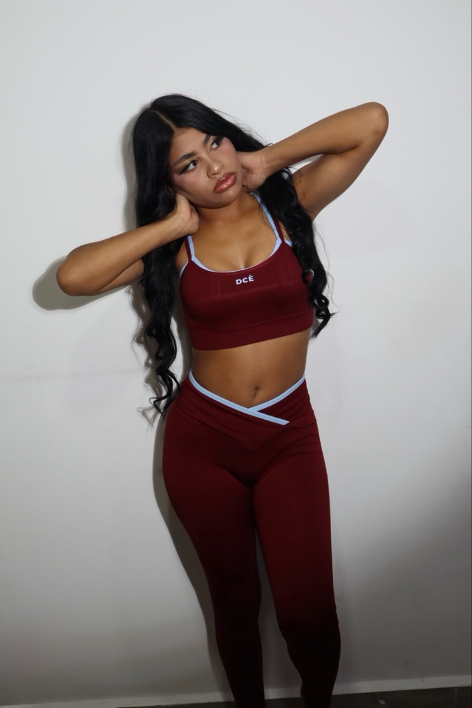 Conjunto deportivo vinotinto DCÉ