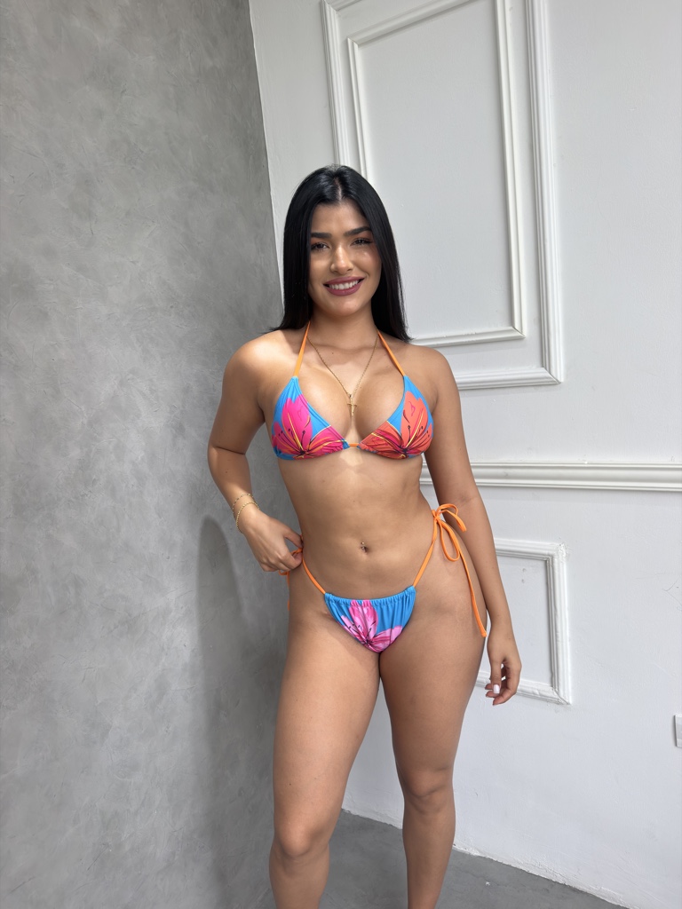 Bikini floral azul y naranja