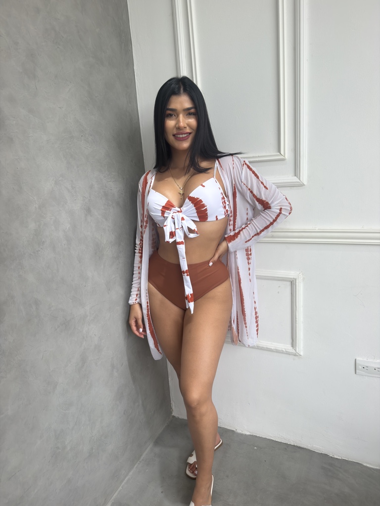 Bikini de tres piezas blanco y terracota