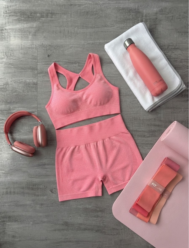 Outfit deportivo rosa