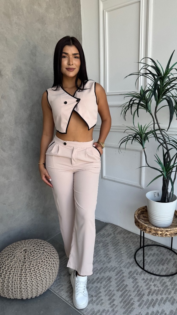 Set beige top y pantalon