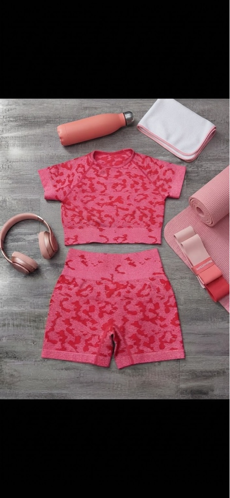 Set deportivo rosado