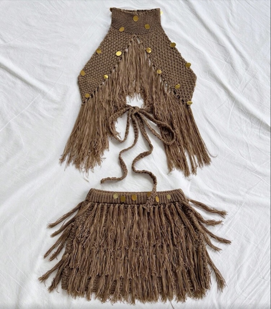 Caqui outfit playero flecos