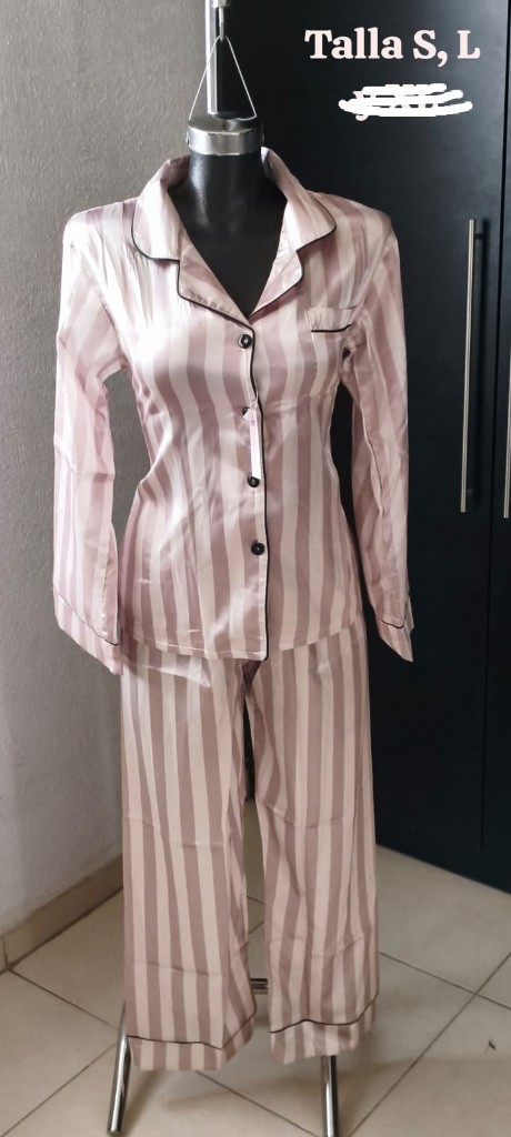 Pijama rayas rosa con blnaco