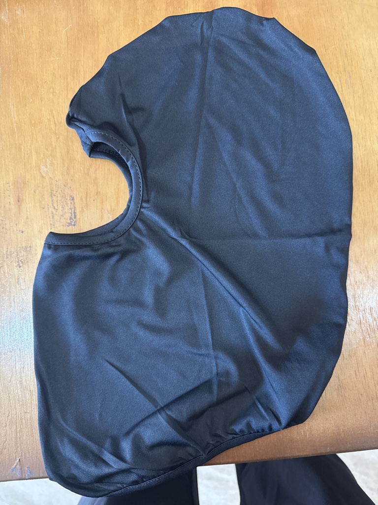 Pasamontaña o balaclava negro sin diseño