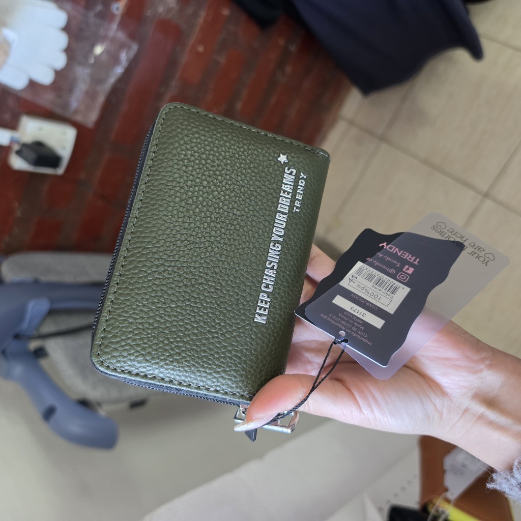 Trendy billetera verde