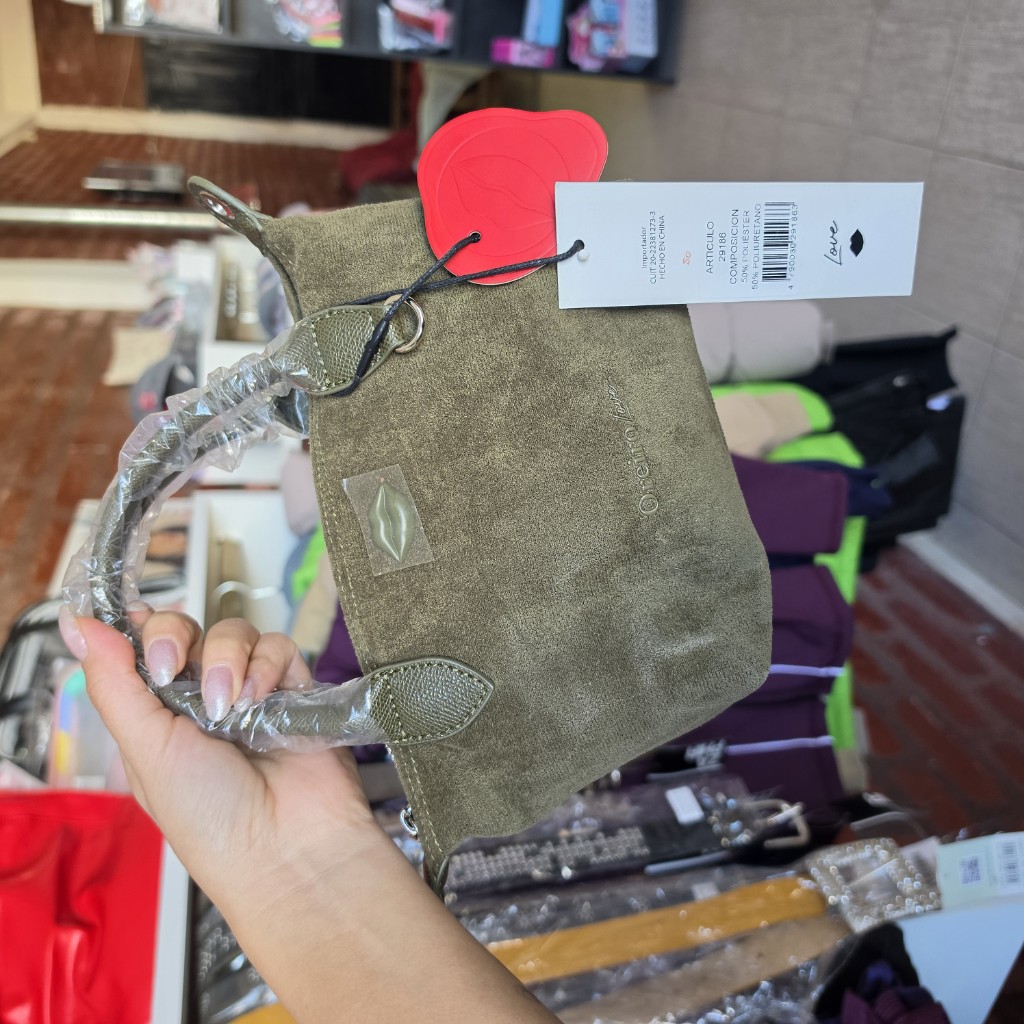 Love verde cartera