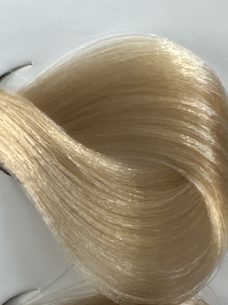 10.31 Atricos Rubio extra claro beige