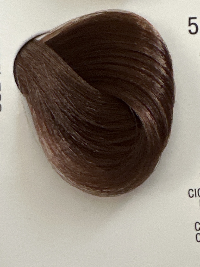 5.3 Atricos Castaño claro dorado