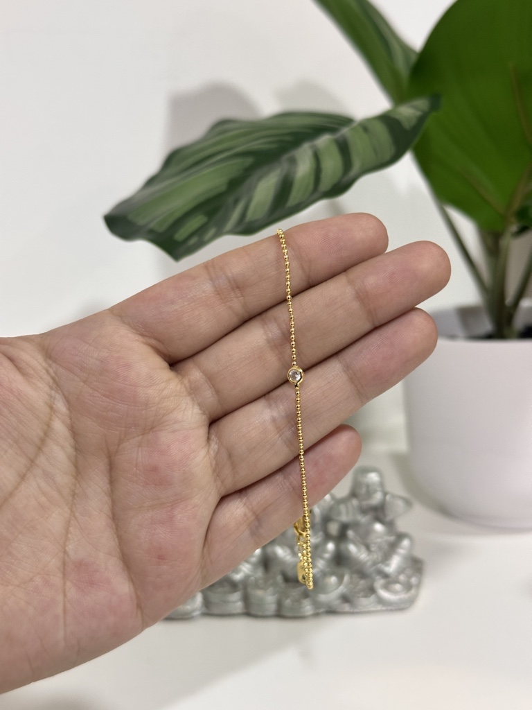 Pulsera pelotitas con circón