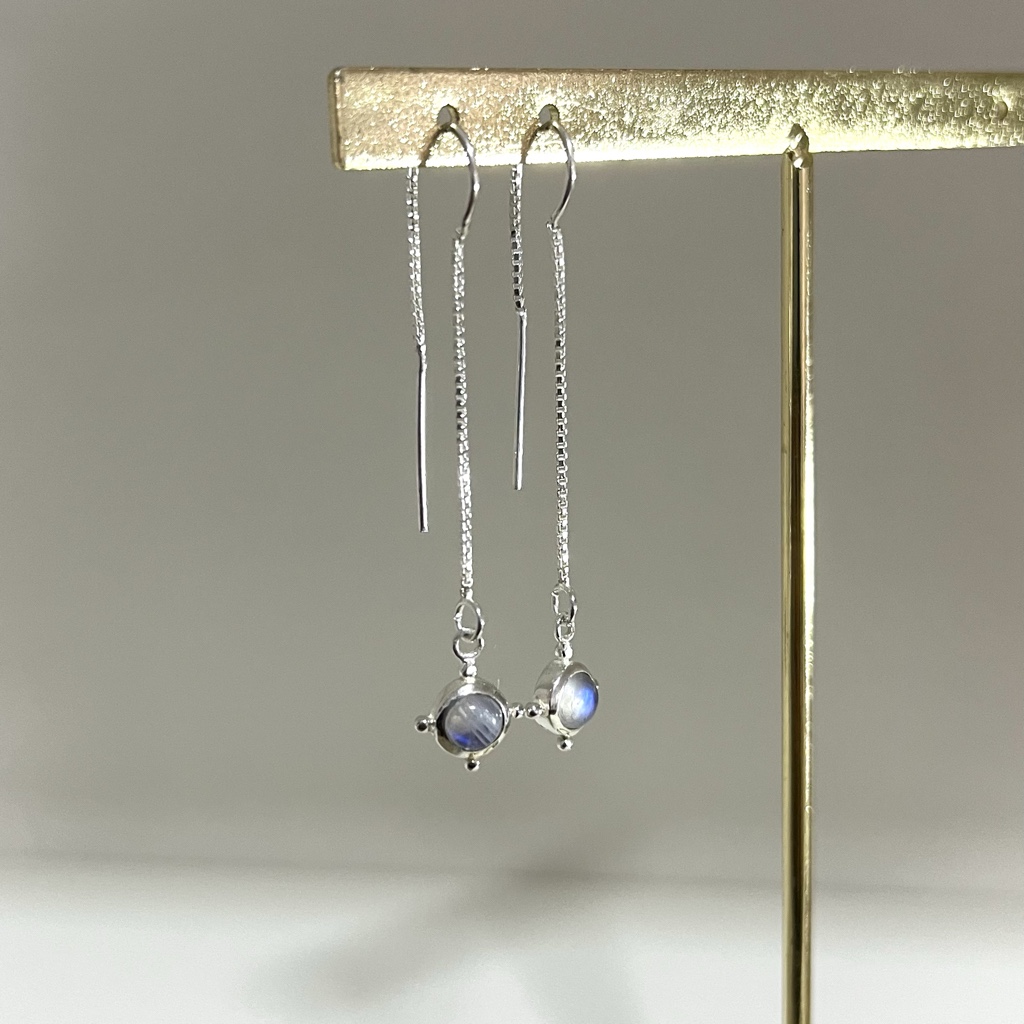 Aros aguja con piedra luna
