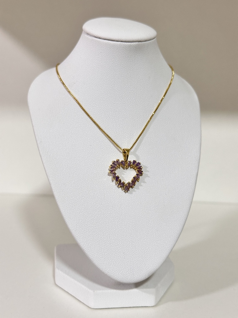 Collar con cristales morados