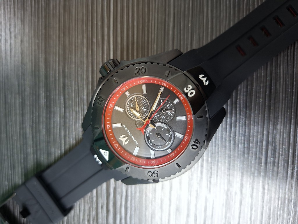 Technomarine uf6 48mm