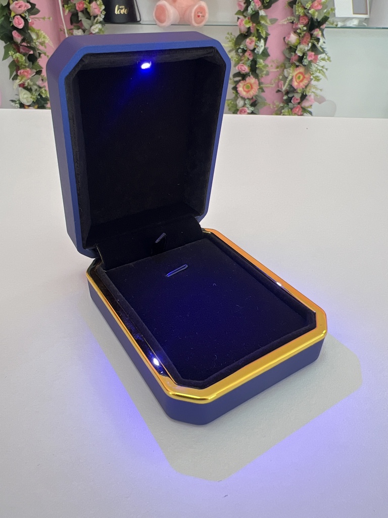 Caja de regalo moderna con luz
