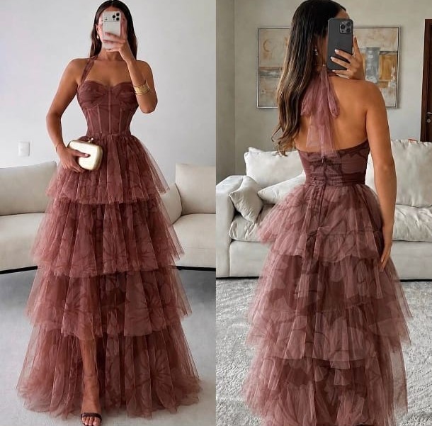 Vestido cafe tul