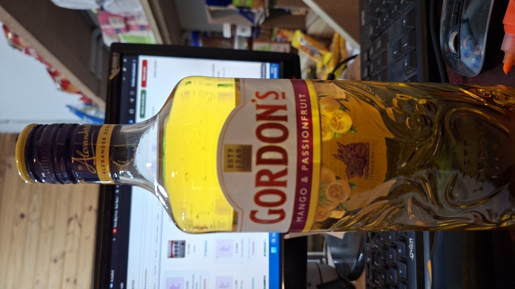 Gordon's Mango & Passionfruit