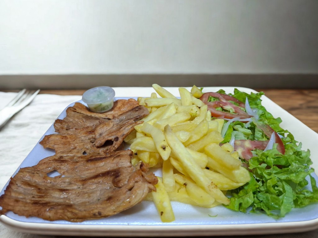 Combo milanesa de cerdo a la plancha