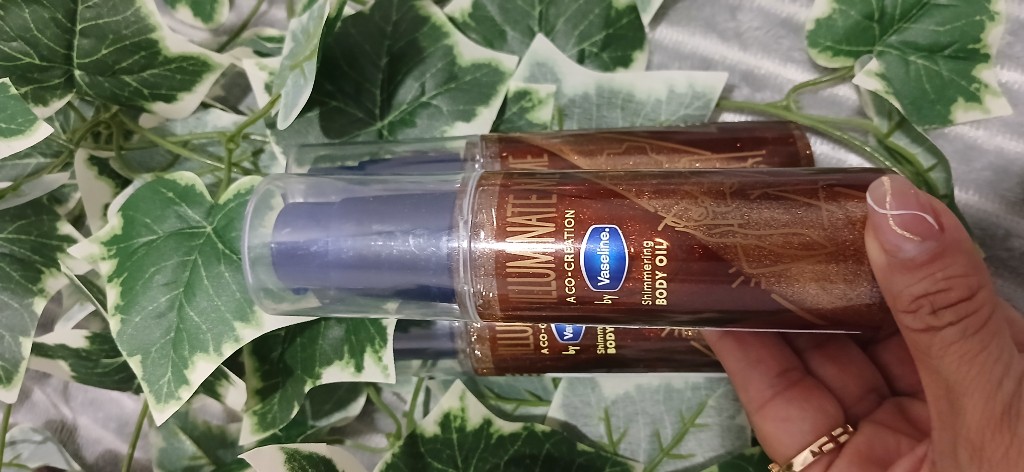Vaseline illuminate boda oil