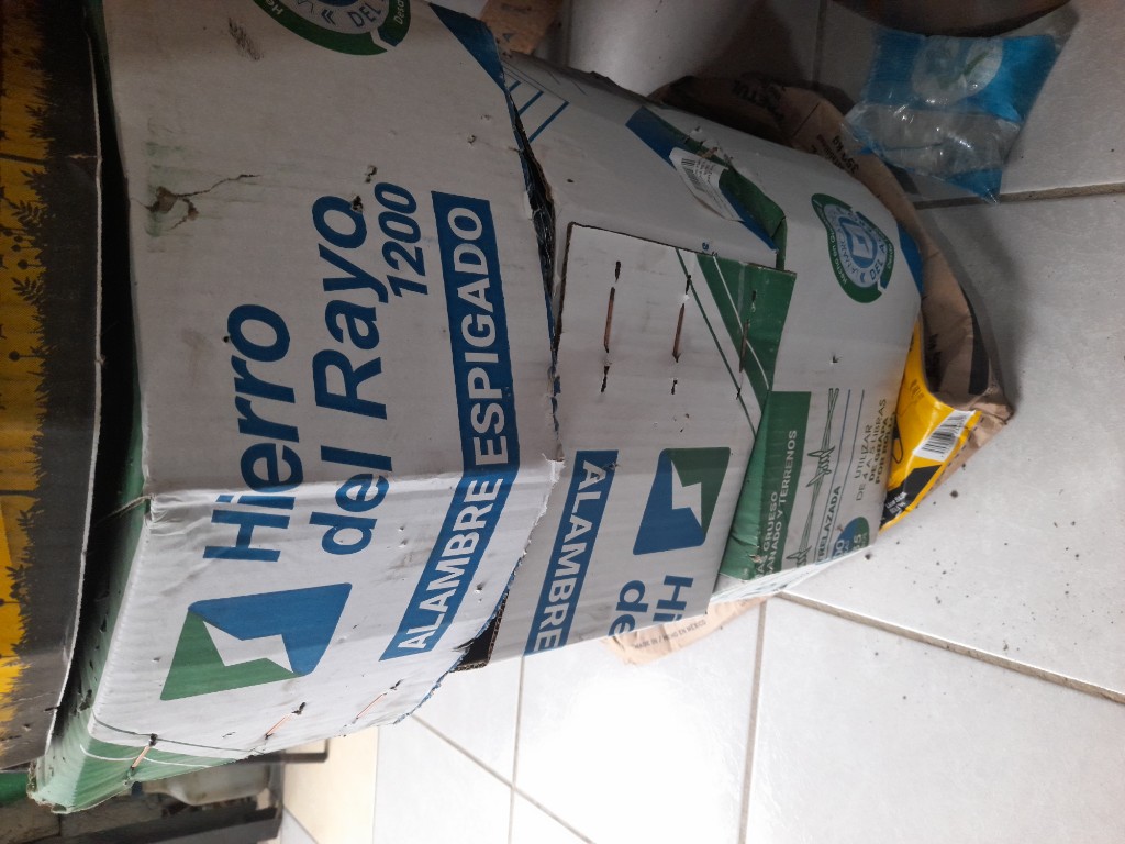 ALAMBRE ESPIGADO 400 VARAS 15.5 RAYO 1200