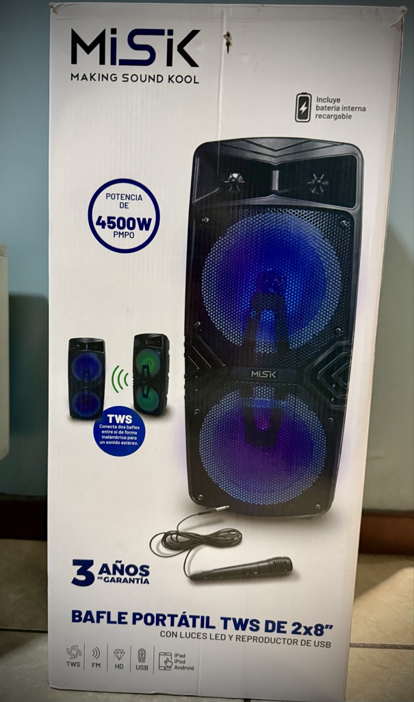 BOCINA RECARGABLE BLUETHOOT CON MICRÓFONO