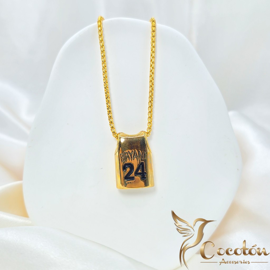 Collar con dije 25
