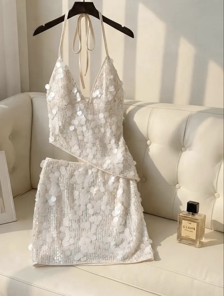 Conjunto blanco lentejuelas