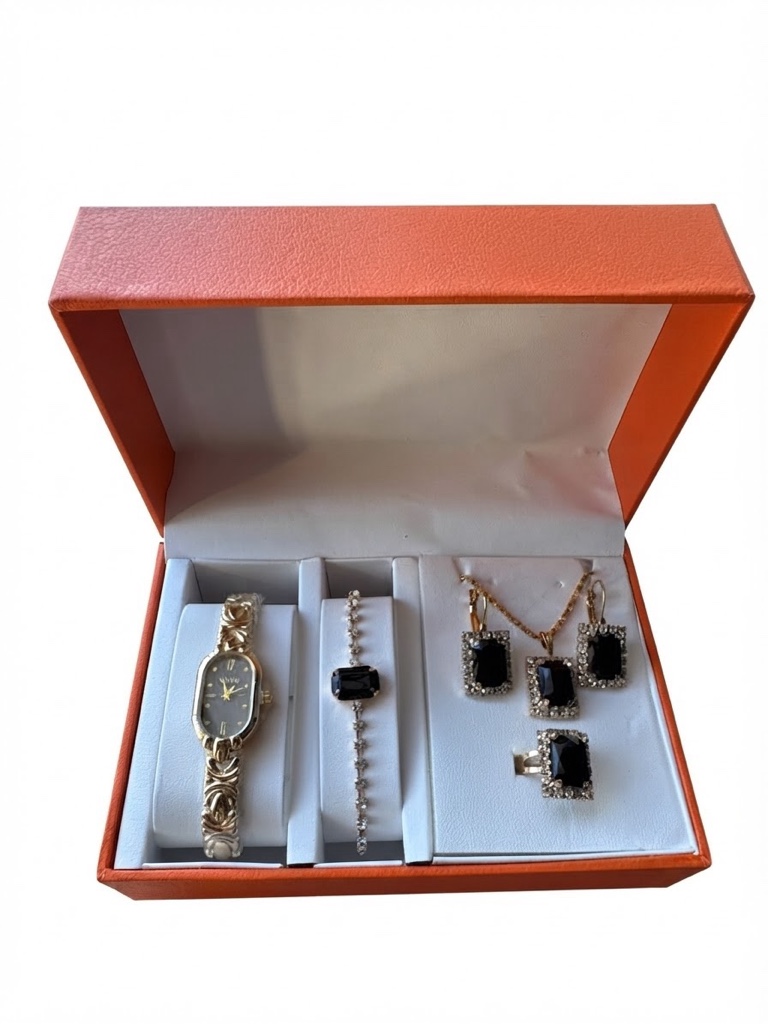 Juego de joyeria dorado