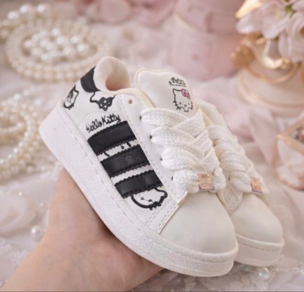 Hello Kitty tenis blancos