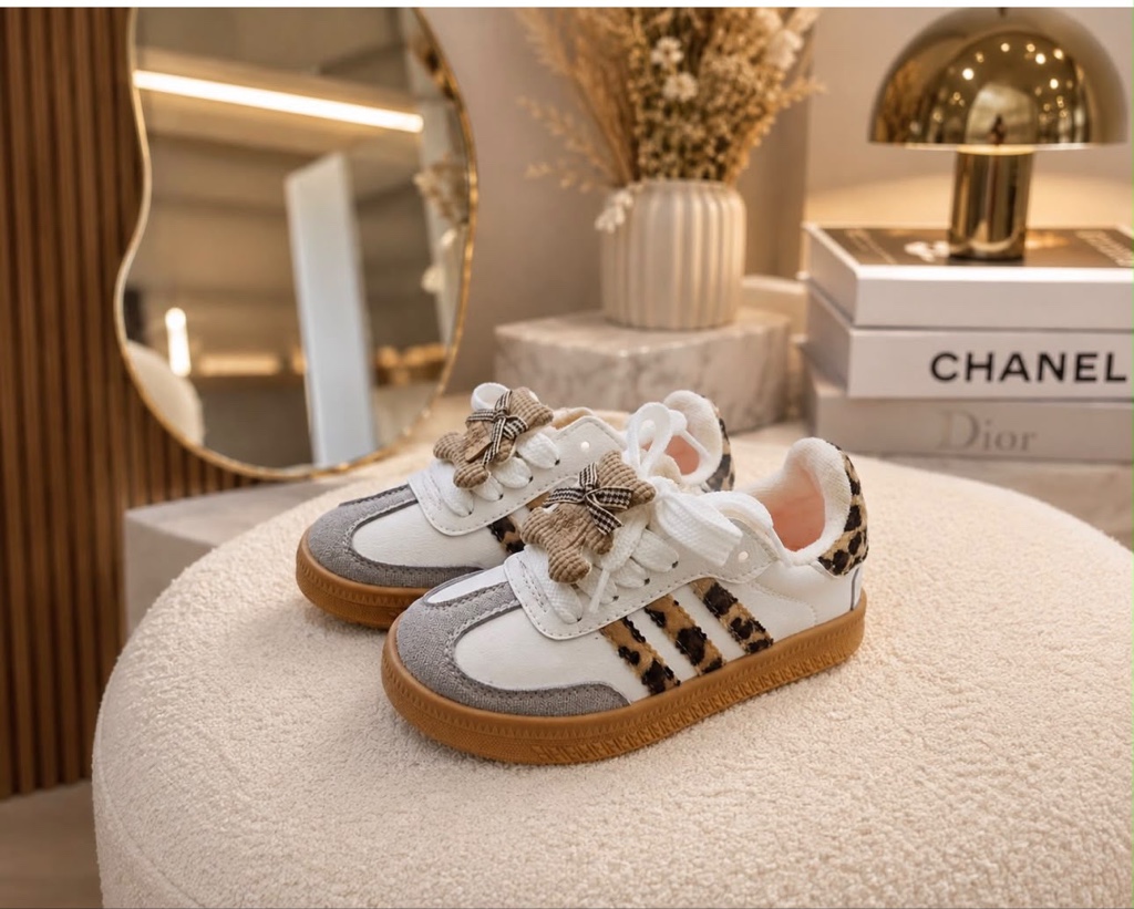 Tenis blancos leopard