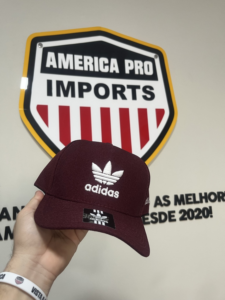 BONÉ ADIDAS VERMELHO ESCURO