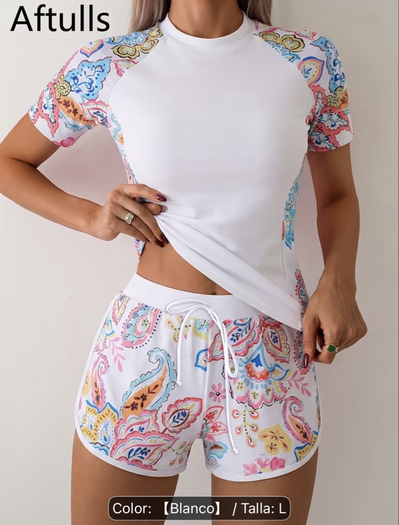 Traje de baño de Tshirt