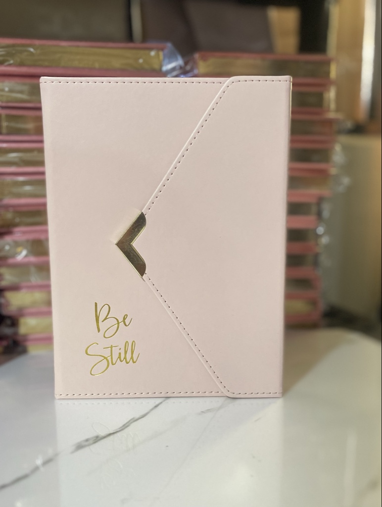 JOURNAL BE STILL CIERRE MAGNÉTICO