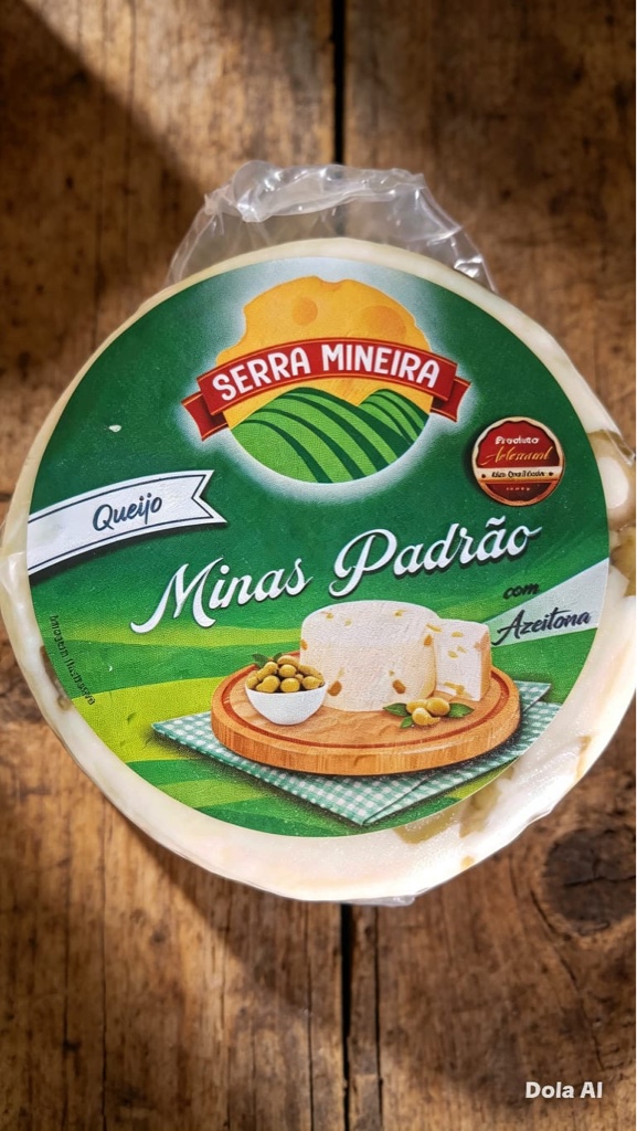 Queijo Minas Padrão com Azeitona
